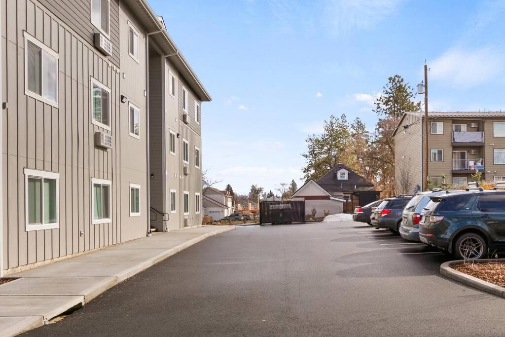 New 2 Bed 2 Bath Near Perry District And Dt Apartment Spokane Bagian luar foto
