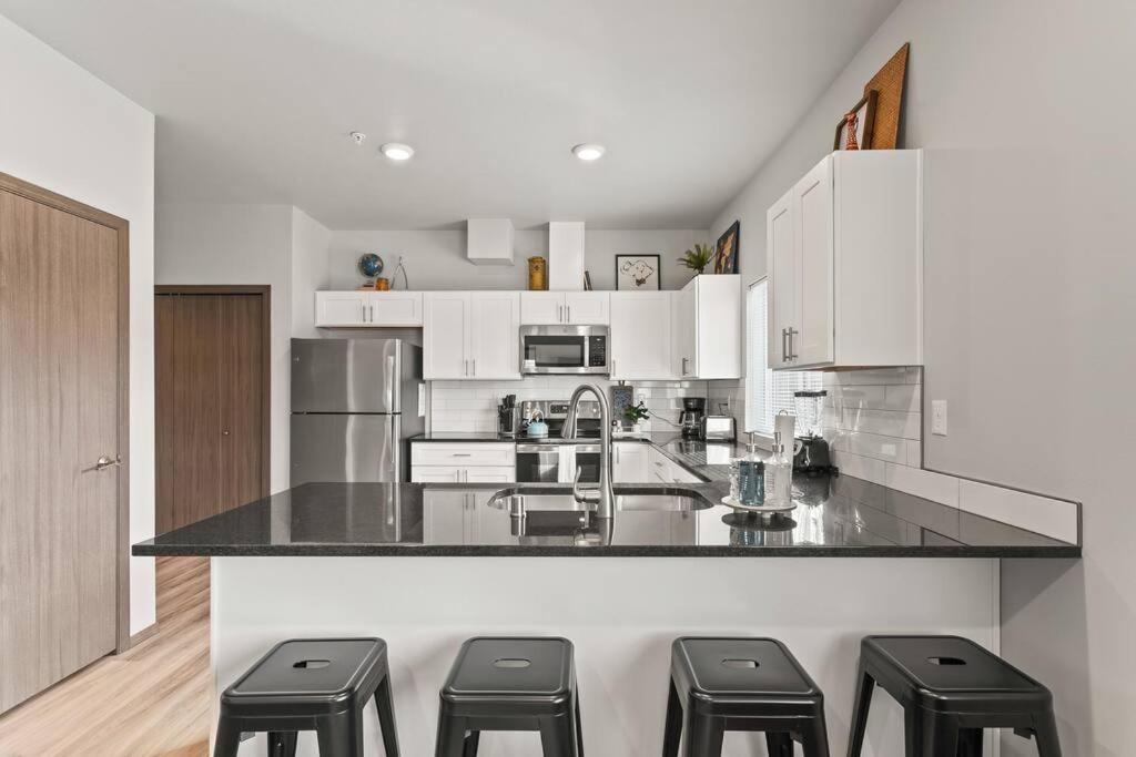 New 2 Bed 2 Bath Near Perry District And Dt Apartment Spokane Bagian luar foto