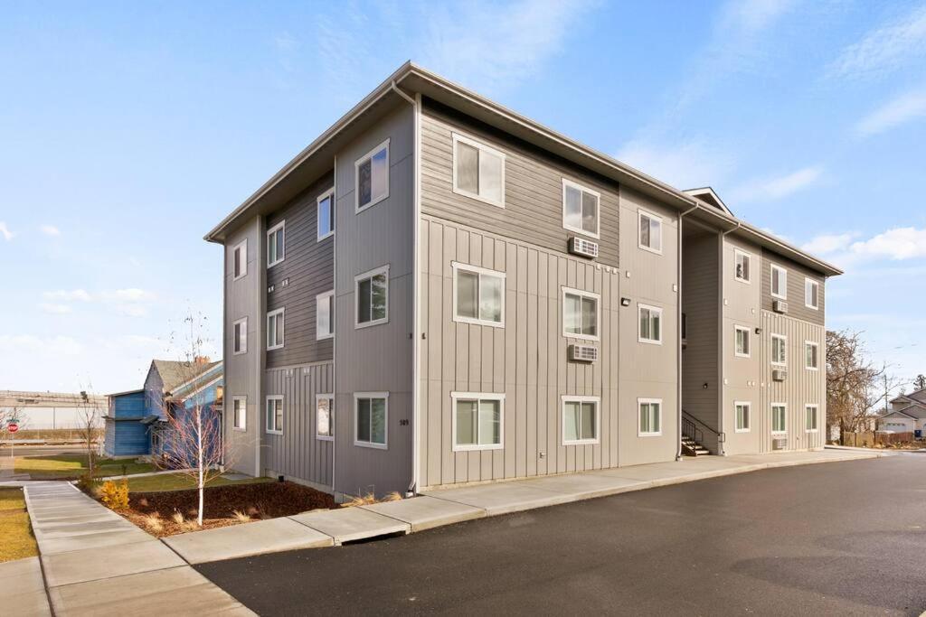 New 2 Bed 2 Bath Near Perry District And Dt Apartment Spokane Bagian luar foto