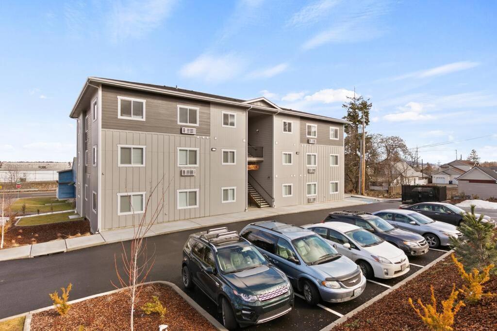 New 2 Bed 2 Bath Near Perry District And Dt Apartment Spokane Bagian luar foto